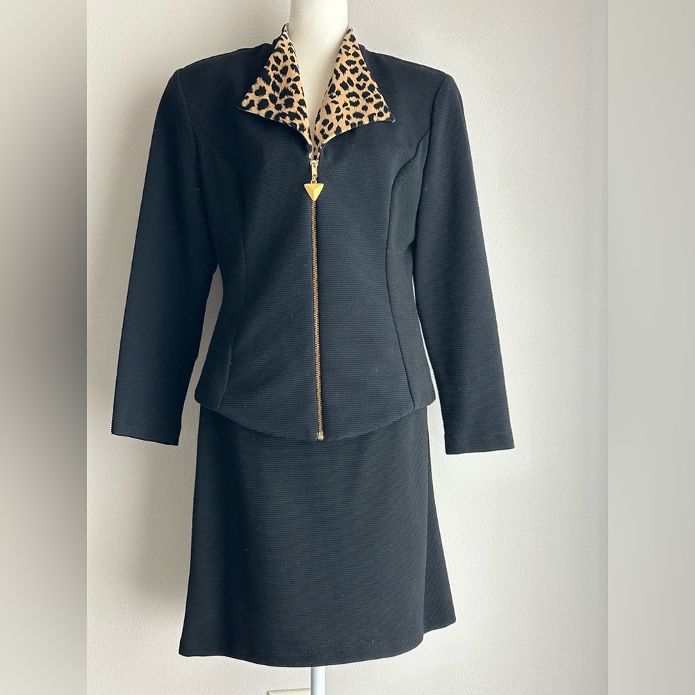 Jessica Howard 2-Piece Jacket Skirt Set Black and Animal Print Size 12